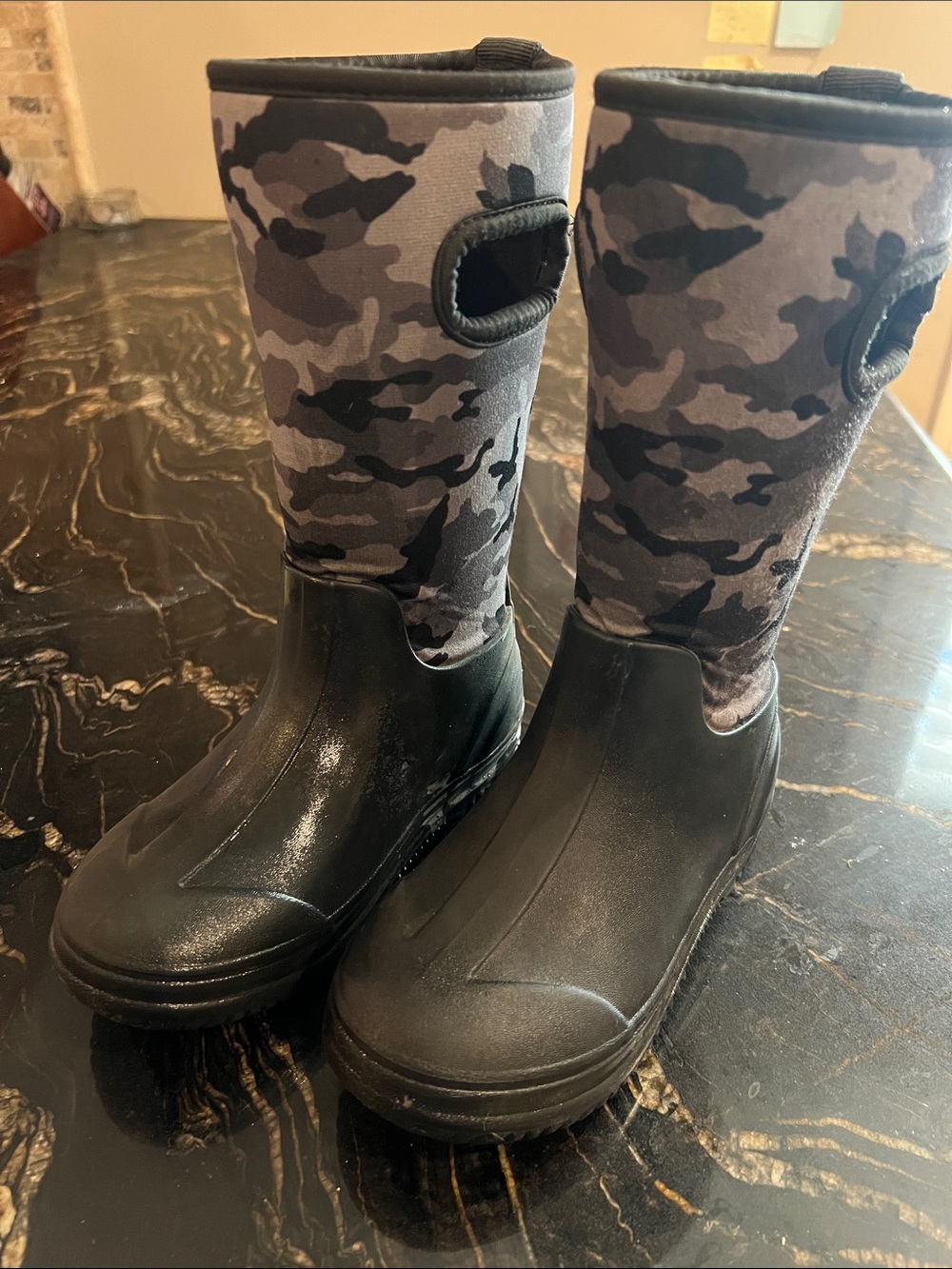 Bogs Kids Black & Gray Camo Rain Boots
